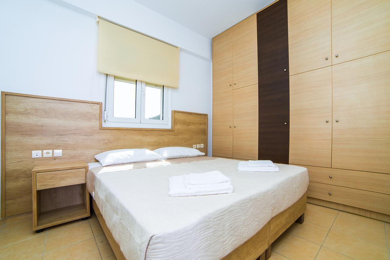 Eva Apartments 考陶洛法里 外观 照片