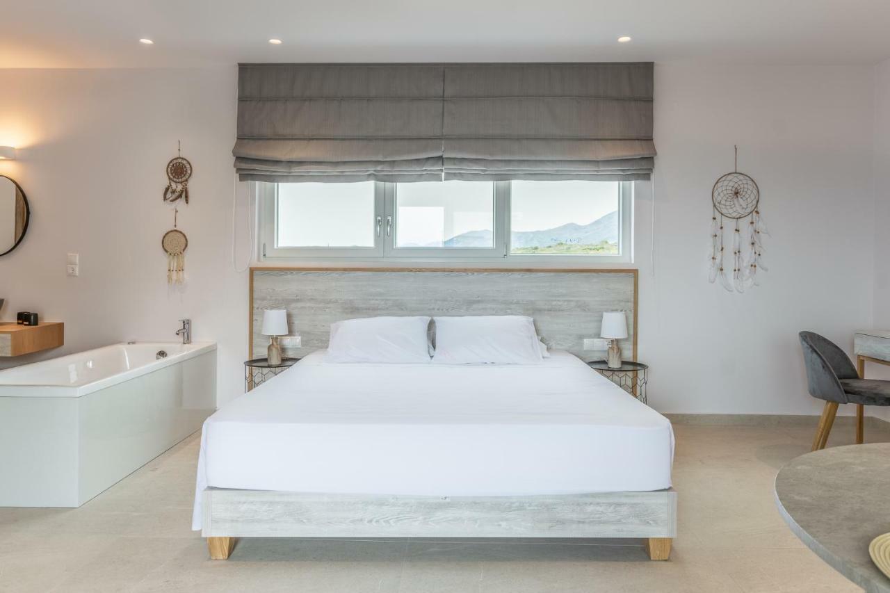 Eva Apartments 考陶洛法里 外观 照片
