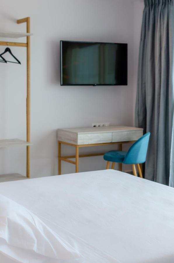 Eva Apartments 考陶洛法里 外观 照片